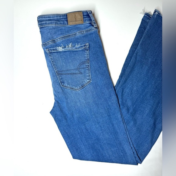 American Eagle Women's Super Hi-Rise Flare Jeans Size- 4 Regular - Picture 8 of 10